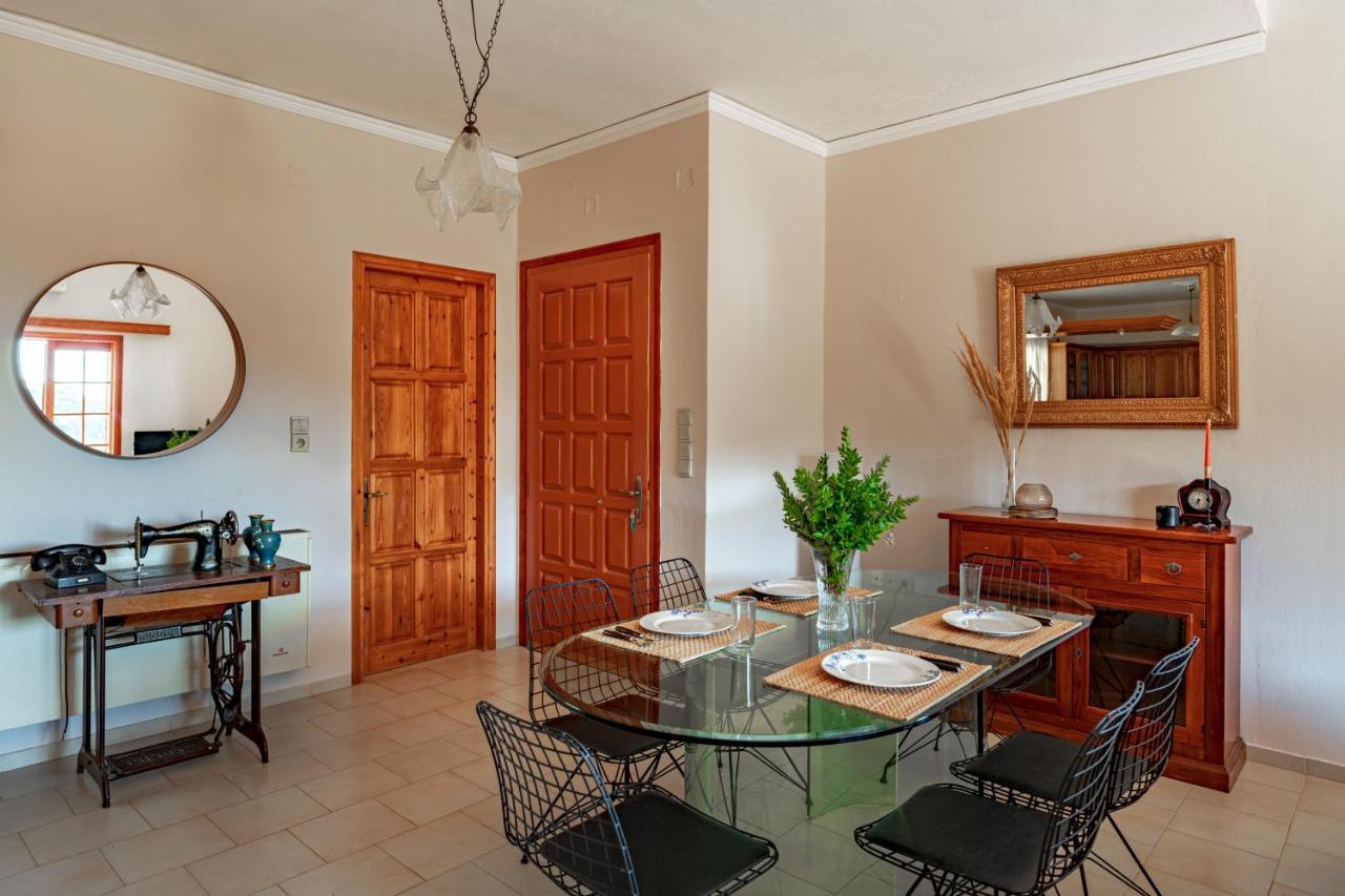 Golden Flower'S Apartment Порос Экстерьер фото